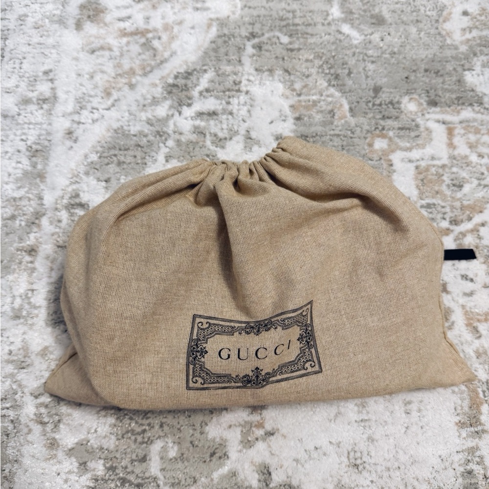 Gucci Neo Vintage GG Supreme Messenger Bag - Picture 6 of 10